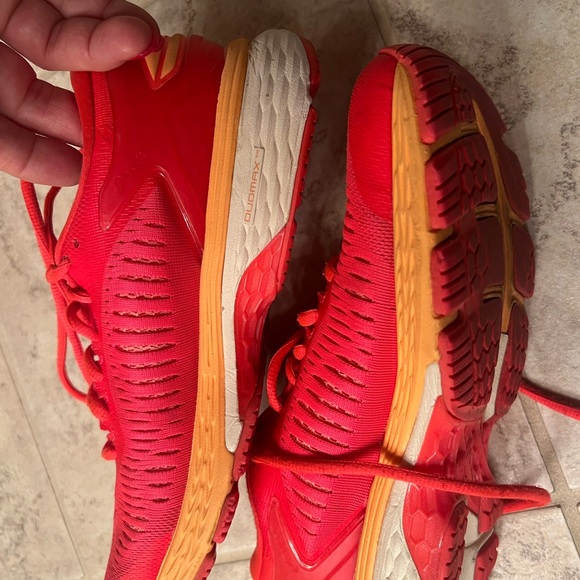 ASIC Gel Kayano size 7 bright orange. Good conditions - Picture 5 of 6